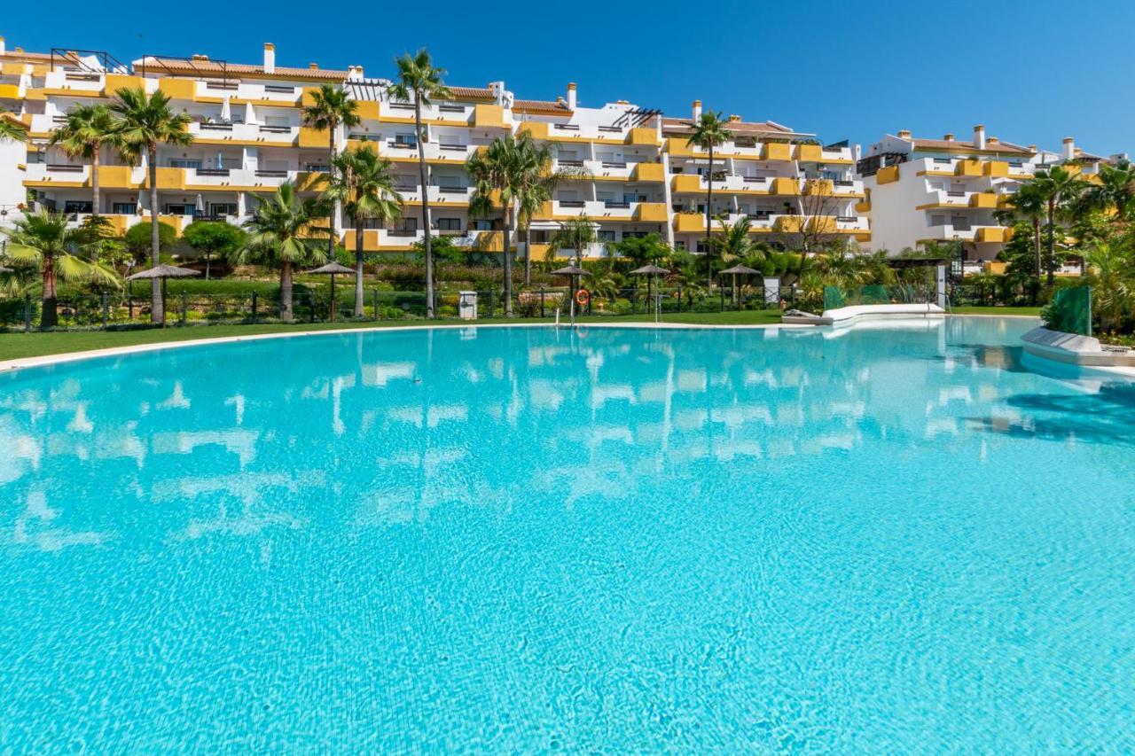 Апартаменты 2Br Calanova Grand Golf - Wifi/Ac/Pool Малага Экстерьер фото